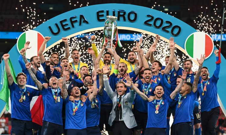 &#8220;Euro 2020&#8243;/ Kupa shkon në Romë, Italia mposht në penallti Anglinë