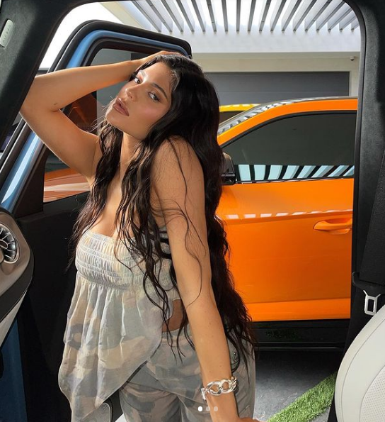 Kylie Jenner është përsëri shtatzënë? Fotoja që nxiti reagime në rrjet