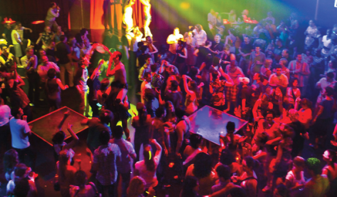 Muzikë jashtë orarit të lejuar, gjobitet pronari i lokalit