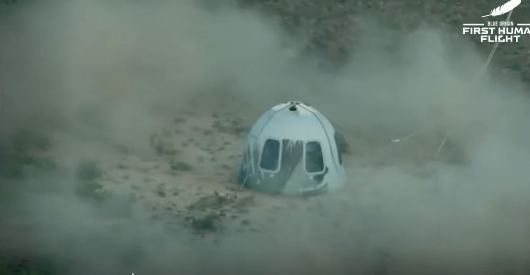 Momenti kur miliarderi Jeff Bezos niset drejt hapësirës (VIDEO)