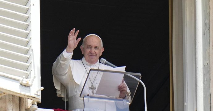 Operohet Papa Françesku, mjeku: Do t’i duhet të qëndrojë pesë ditë në spital