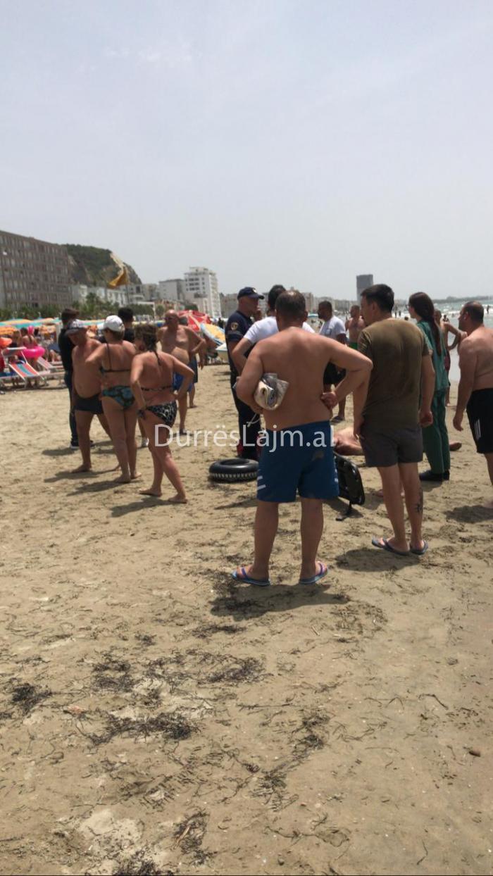 Identifikohet viktima në plazhin e Durrësit, policia: Pushues nga Serbia