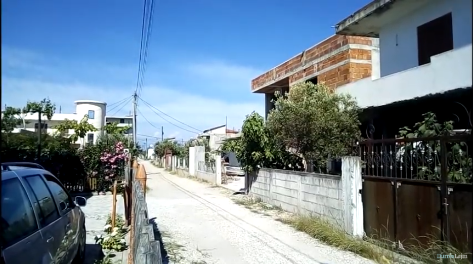 Banorët e ish-Kënetës më të bashkuar se kurrë për të drejtën e tyre për vendosjen e ndriçimit në këtë zonë (VIDEO)