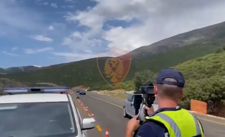 Policia kontrolle me radarë e dronë në By Pass-in e sapohapur, ndëshkohen me dhjetëra shoferë (VIDEO)