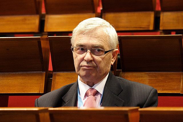 Ish-presidenti Rexhep Mejdani merr titullin “Akademik Emeritus” nga Akademia e Shkencave