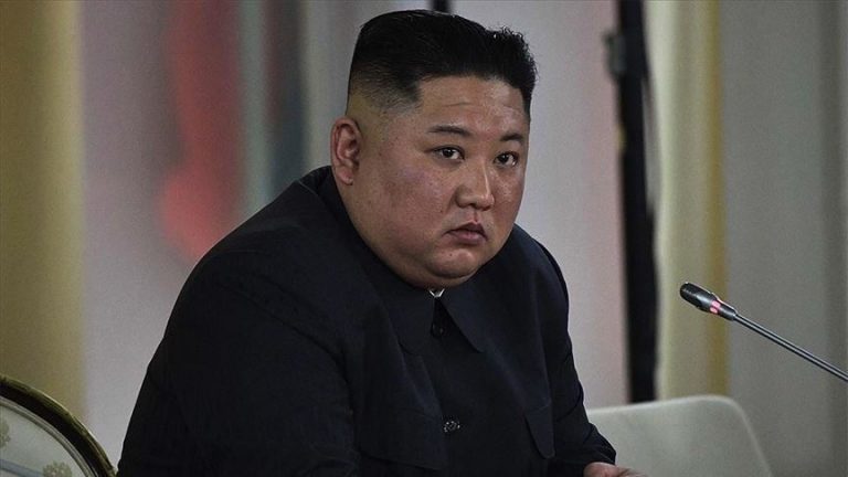 Kim jong-un miraton ligje të reja: Kush qethet apo vishet si koreano-jugorët rrezikon pushkatimin