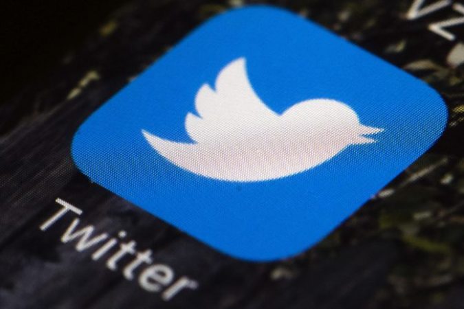 Twitter bllokohet për përdoruesit rusë