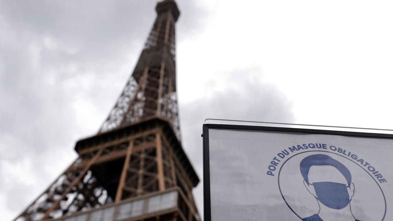 Kulla Eiffel rihap dyert për turistët