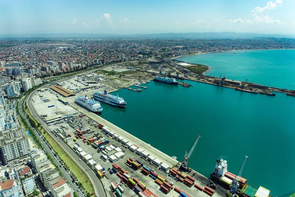 Njoftim i rëndësishëm për pasagjerët e linjës Durrës-Bari dhe Durrës-Ankona: Do udhëtojnë me të njëjtin traget mbrëmjen e sotme