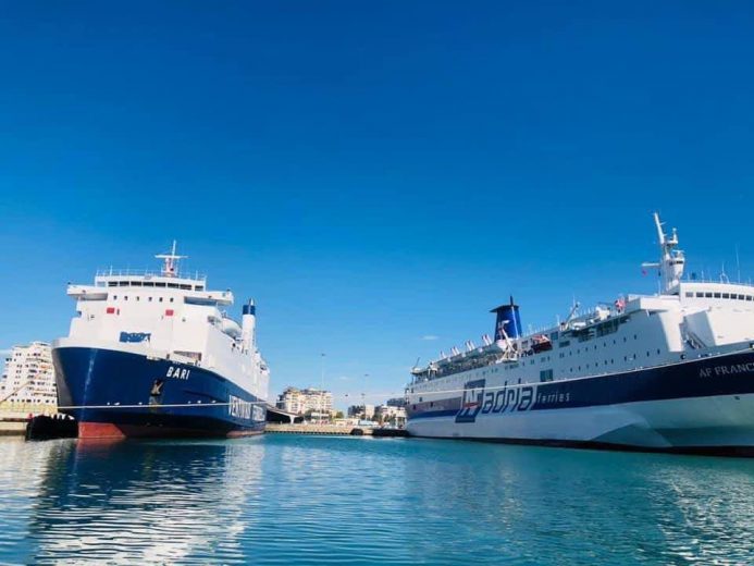 Autoriteti Portual Durrës: Deri në 30 gusht, asnjë nisje drejt portit të Ankonës, lundrimet për Bari vijojnë normalisht