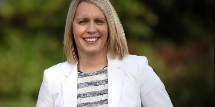 Mori dozën e parë të vaksinës anticovid, humb jetën prezantuesja e BBC