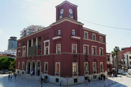 Bashkia Durrës hap tenderin për rikonstruksionin e godinës