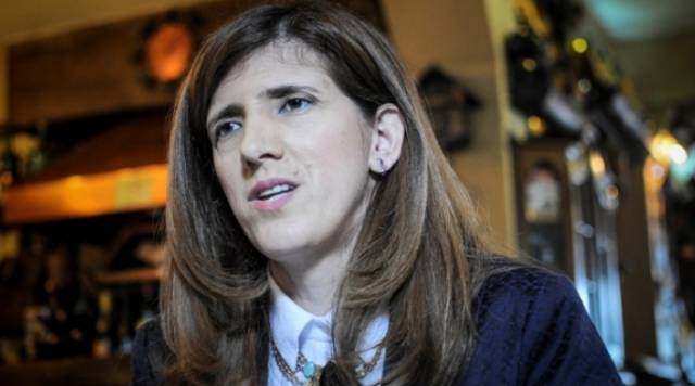 Deputetja e PDK kërcënohet nga militantët e VV me prerje koke