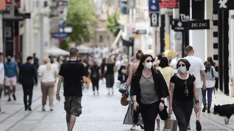 Greqi, 2800 raste të reja me COVID-19 dhe 12 humbje jete