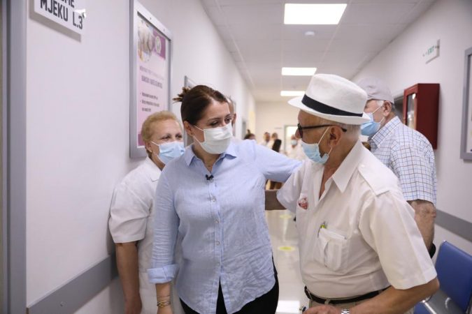 Manastirliu: Vijnë sot 50.000 doza të tjera vaksinash Pfizer