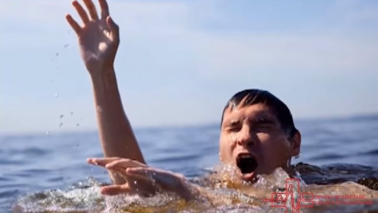 Urgjenca Kombëtare publikon videon: 6 minutat që mund t’ju shpëtojnë jetën në det