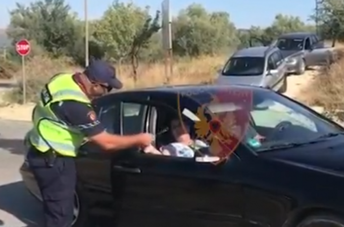 Policia Rrugore bën bilancin e 48 orëve të fundit: 11 të arrestuar, pezullohen patenta e vendosen mijëra gjoba