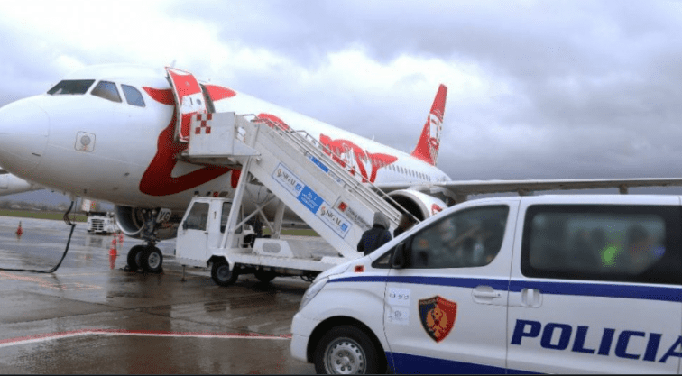 Në kërkim ndërkombëtar për vrasje, ekstradohet nga Greqia 44-vjeçari shqiptar  (EMRI)