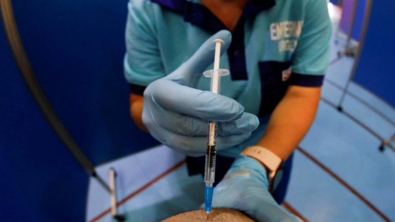 EMA: Ende herët për të vendosur rreth dozës së tretë të vaksinës