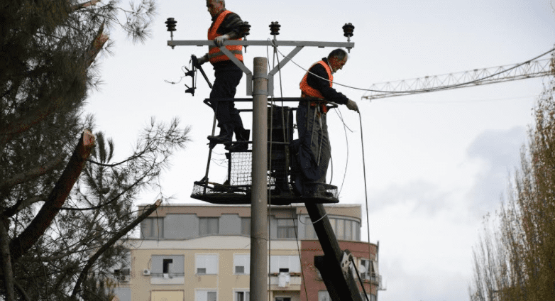 OSHEE: Nesër do të ndërpritet energjia elektrike për 8 orë në këto zona të Tiranës