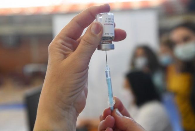 SHBA dërgon vaksina kundër COVID-19 në Kosovë