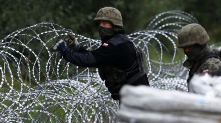 Tentuan të prishin gardhin në kufi, Polonia arreston 13 aktivistë