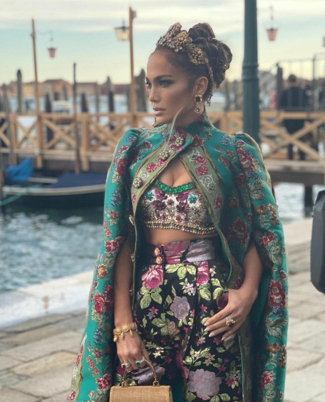 Sfilata ekstravagante e Dolce Gabanna-s, Jennifer Lopez ylli i saj (FOTO)