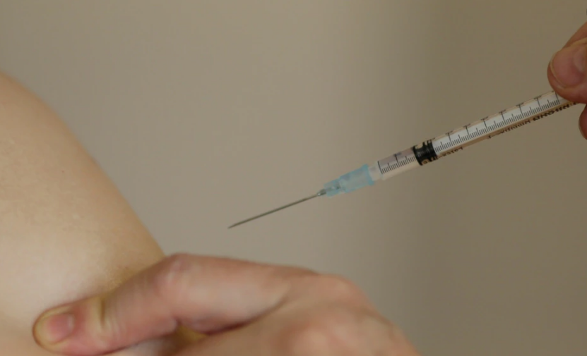 Gjermania lejon një dozë përforcuese të vaksinës kundër COVID-19