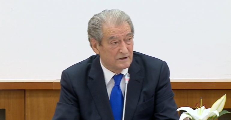 “Non grata” në SHBA, Berisha: Avokati im ka dorëzuar në gjykatën e Parisit padinë për Blinken