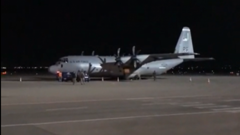 Mbërrin në Kosovë avioni i parë me 100 shtetas afganë, ja ku do të strehohen