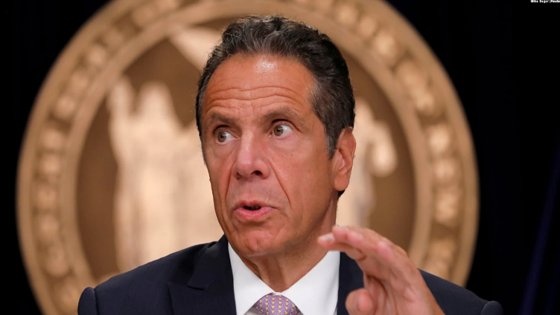 Guvernatori i Nju Jorkut “ka ngacmuar seksualisht disa gra”