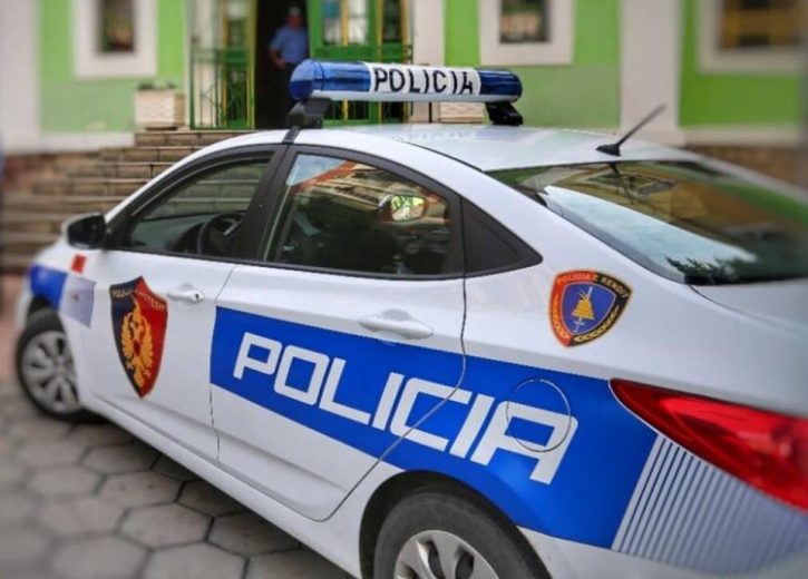 I vodhën çantën e dorës zviceranit, arrestohen tre të miturit