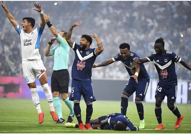 Njëlloj si Eriksen! Panik në kampionatin francez, lojtari pëson kolaps gjatë ndeshjes