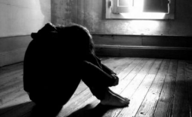 Abuzoi dhe la shtatzënë 20-vjeçaren me aftësi të kufizuara, arrestohet 56-vjeçari (EMRI)