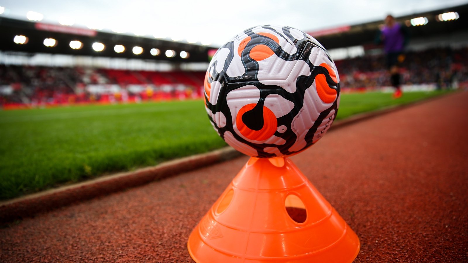 Raporti i Premier League-s, brenda dy javëve të para, 16 lojtarë të infektuar me COVID-19