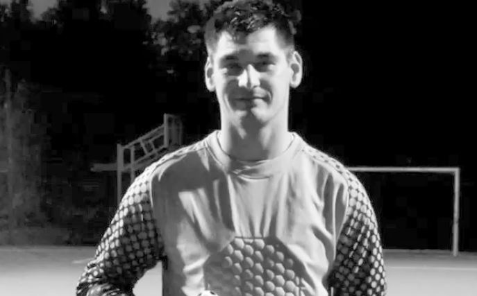 Tragjedi në futboll, portieri 23-vjeçar ndërron jetë pas përplasjes në fushë me sulmuesin kundërshtar