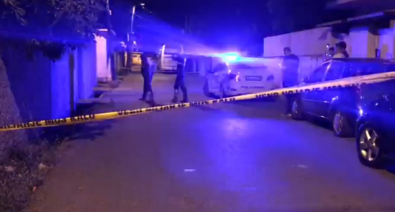 Vrasja e 58-vjeçarit në makinë, flet bashkëshortja: Nuk pashë asgjë, vetëm gjak