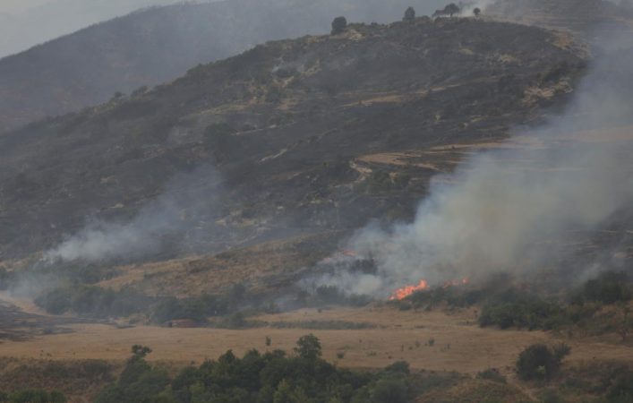 Zjarret/ Ministria e Mbrojtjes: 10 vatra aktive, një pjesë e tyre janë të reja