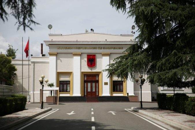 Nis nesër punën Kuvendi i ri, ja kush do ta drejtojë seancën e parë