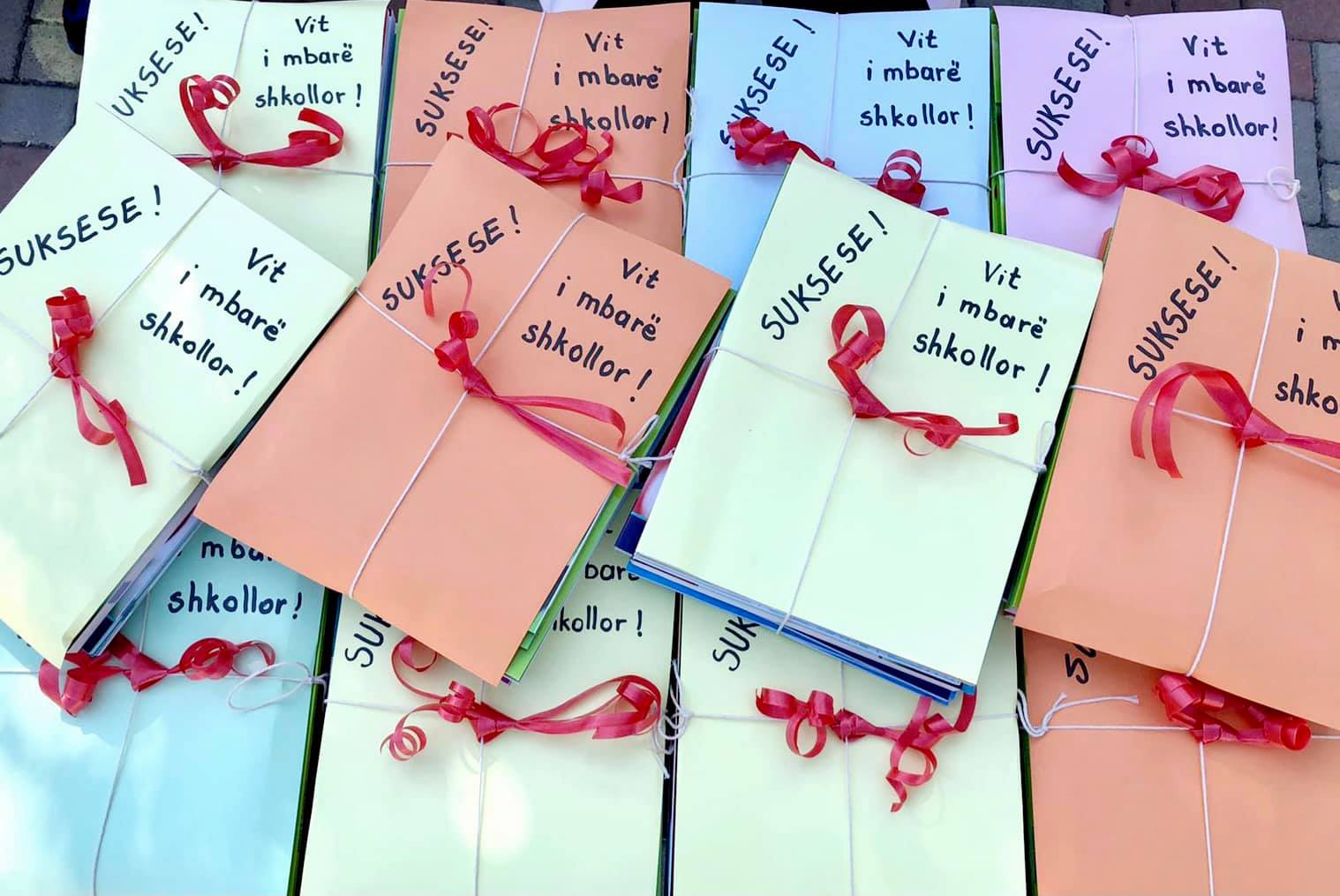 Tekstet shkollore falas nga klasa e 1-9, Rama: 280 mijë nxënës përfitojnë botimet prestigjioze të “Oxford” dhe “Cambridge”