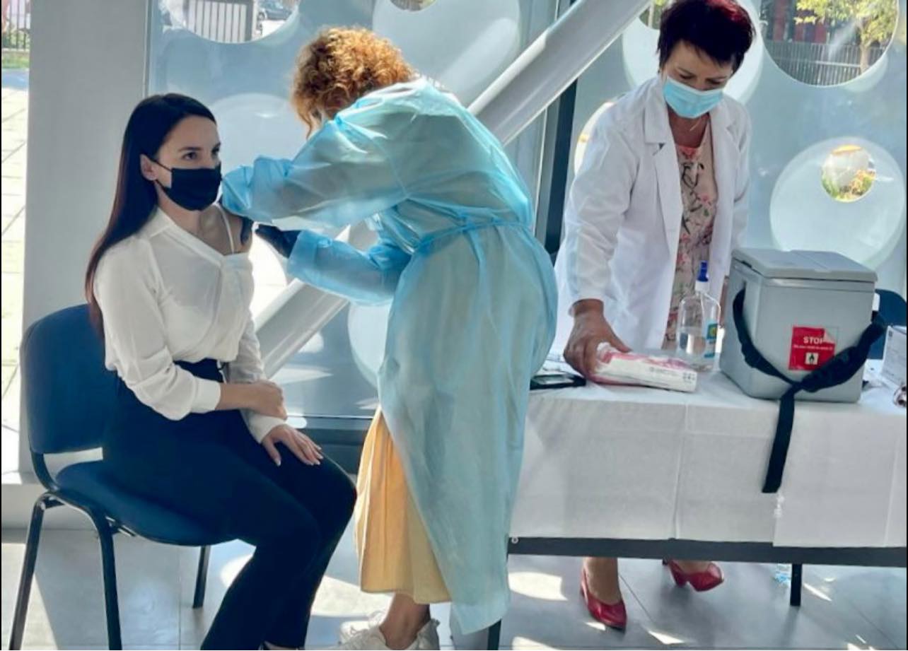 Rama mesazh studentëve në prag të vitit akademik: Vaksinimi është i detyrueshëm për të hyrë në auditor