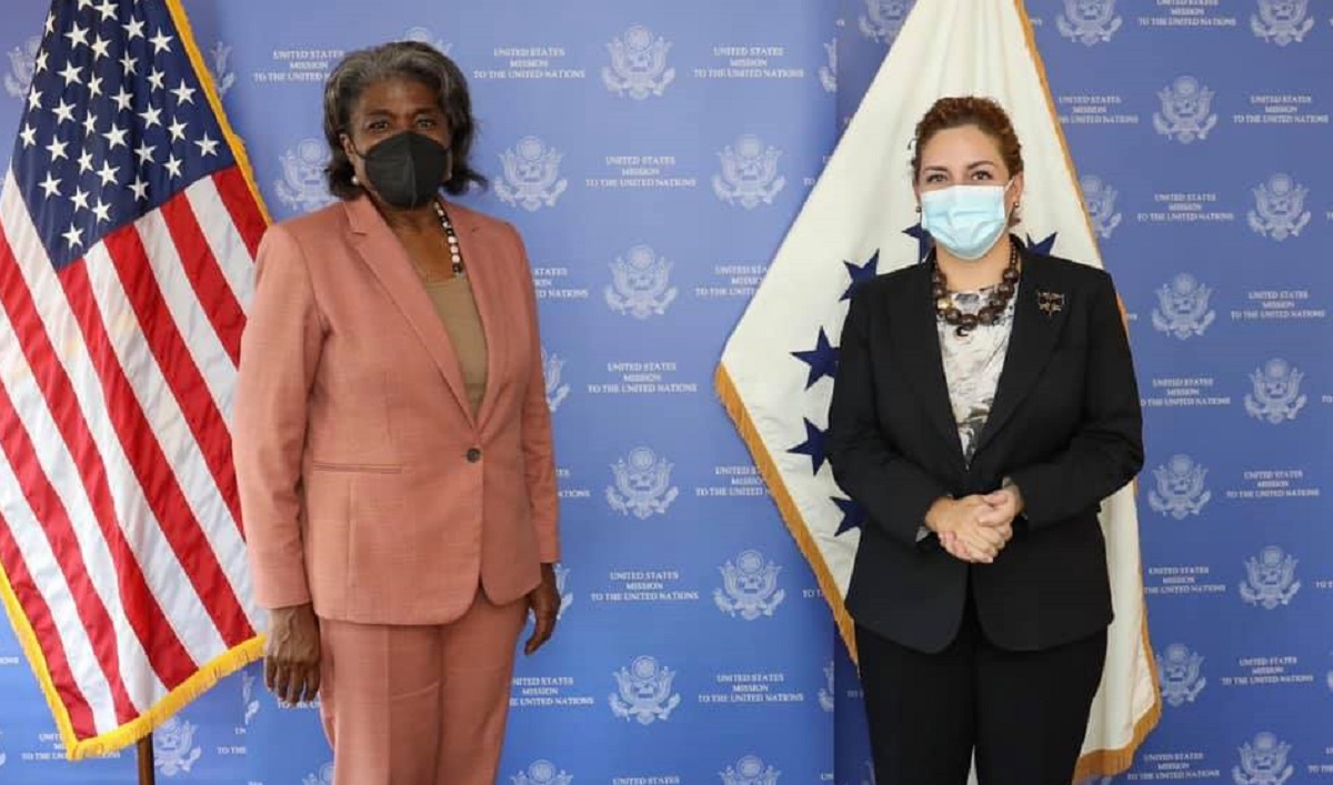 “Shqipëria, aleat dhe partner i vyer”, ministrja Xhaçka takon ambasadoren e SHBA në OKB