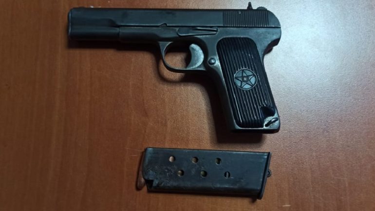 Me armë me vete në “Range Rover”, arrestohet 41-vjeçari