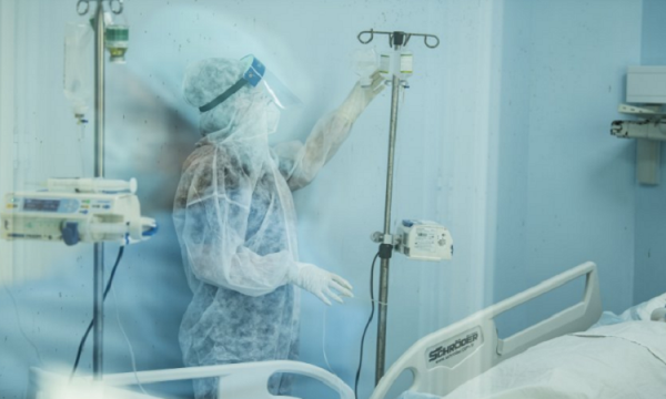 Katër gra shtatzëna humbën jetën nga COVID-19 në Kosove brenda një jave