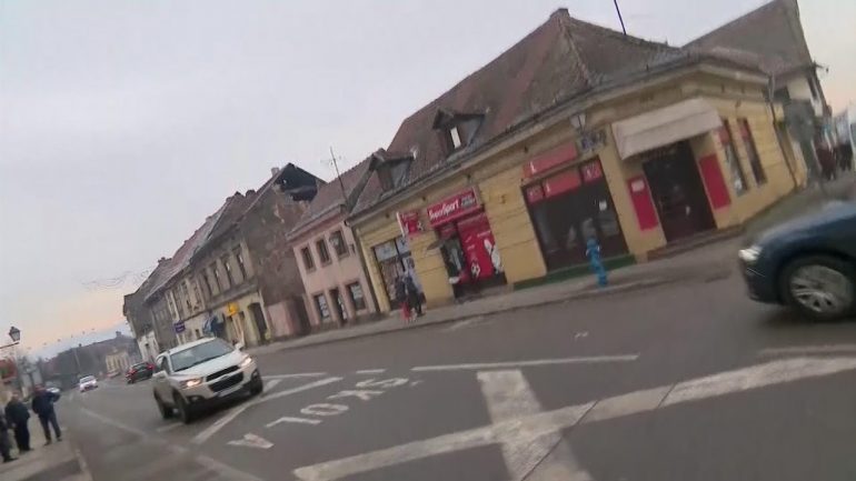 Babai mbyt 3 fëmijët e mitur dhe qëllon veten me armë zjarri