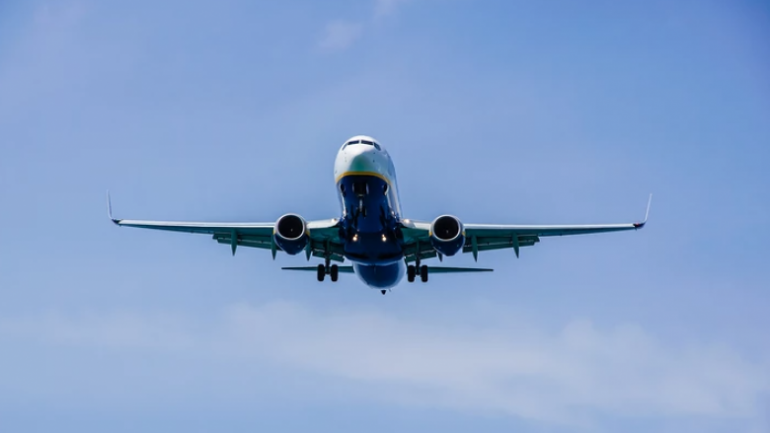 Pasagjeri refuzoi të dilte nga tualeti, aeroplani bën ulje emergjente