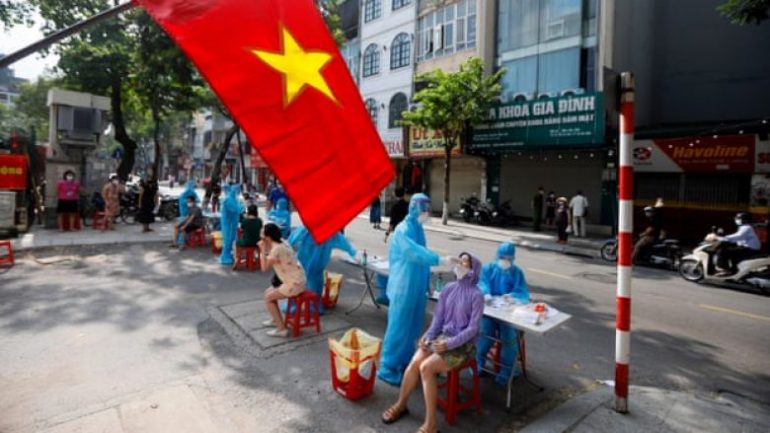 Infektoi me Covid 8 persona, dënohet me burg i riu