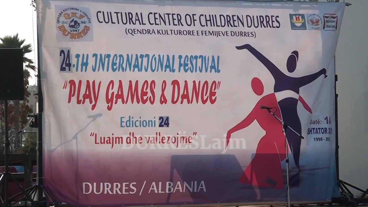 Zhvillohet në Durrës edicioni i 24-t i festivalit &#8220;Luajmë dhe vallëzojmë&#8221;, triumfon ekipi i Kosovës (VIDEO)