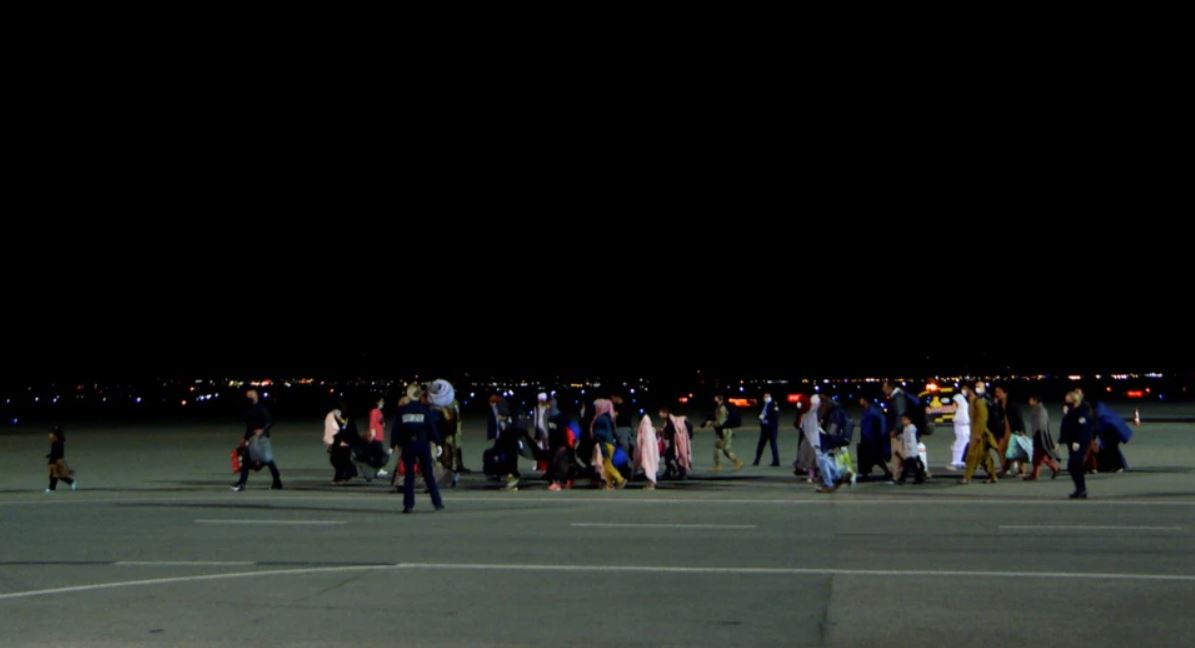 Mbërrijnë të tjerë afganë në Kosovë