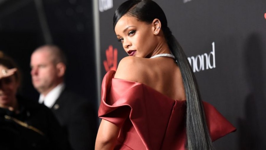 Rihanna shfaqet mjaft joshëse me koleksionin më të ri të &#8220;Savage X Fenty&#8221; (FOTO)